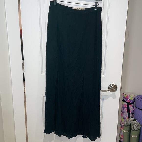 Super dry skirt long maxi black skirt two high slots size Medium - Picture 2 of 7
